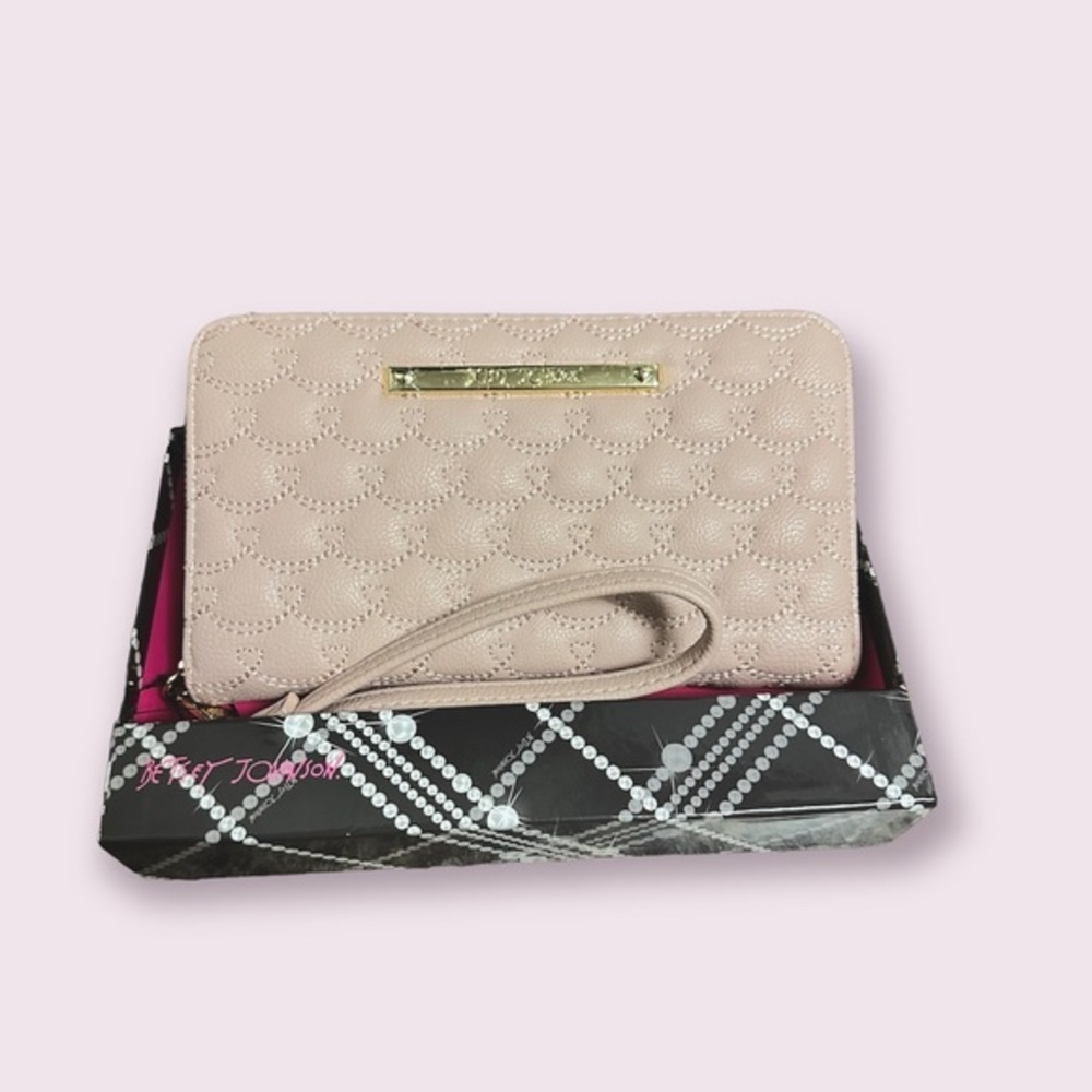 Betsey Johnson Boxed Zipped Around Rose Wallet